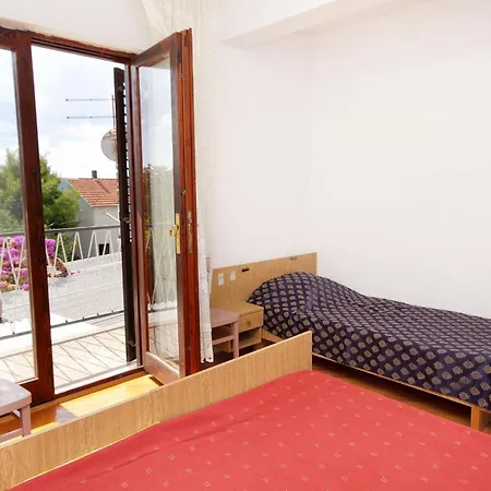 Guest house And With Parking Space Zavala, Hvar - 128 Jelsa (Hvar)