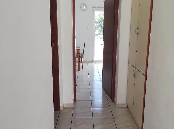 Apartment For Families With Children Zavala - Hvar - 128 Jelsa (Hvar)